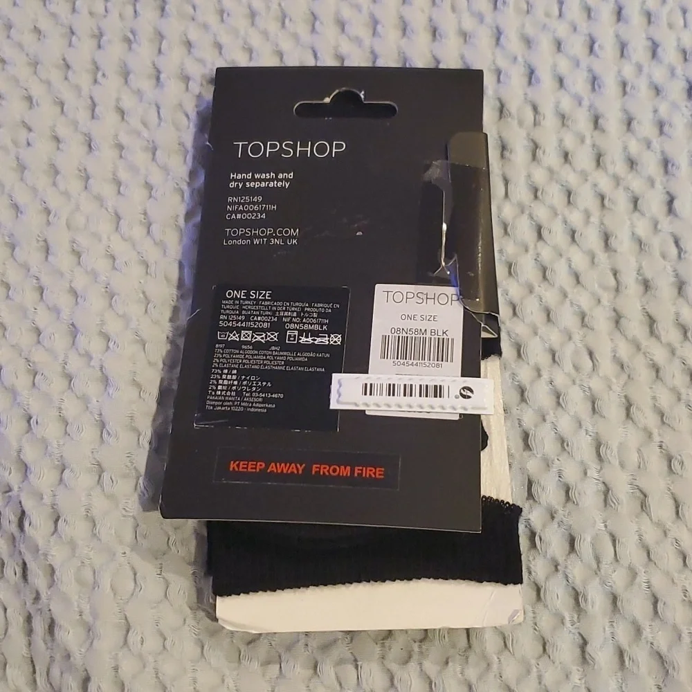 TOPSHOP WOMEN’S CAT ANKLE SOCKS
